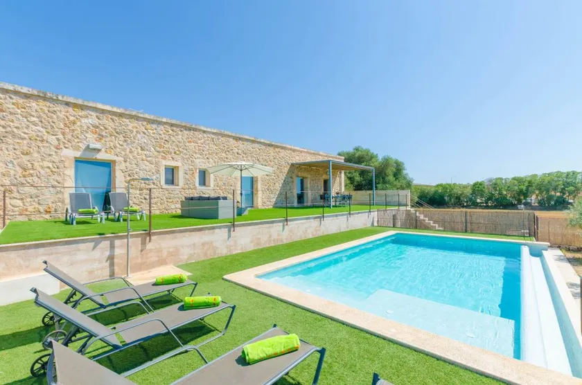 Kinderfreundliche Villa mit Terrasse, privatem Pool und Grill - Image 1