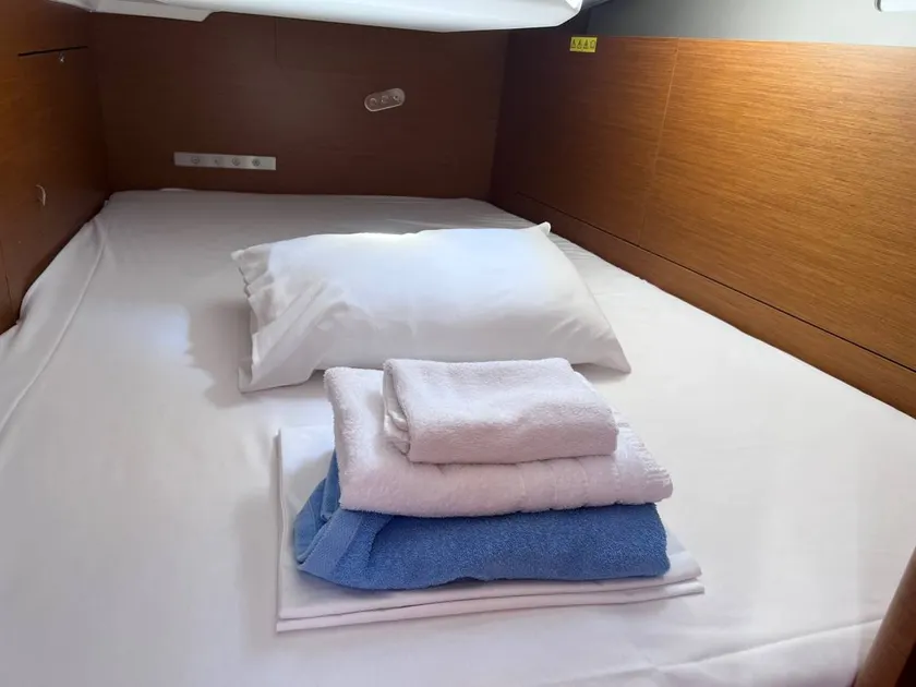 Agréable bateau avec 2 chambres à coucher pour 4 personnes - Image 1