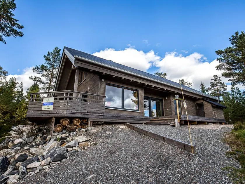 Holiday home with sauna & BBQ - Image 1