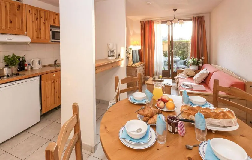 Children-friendly wonderful condo with sauna, terrace & pool - Image 1