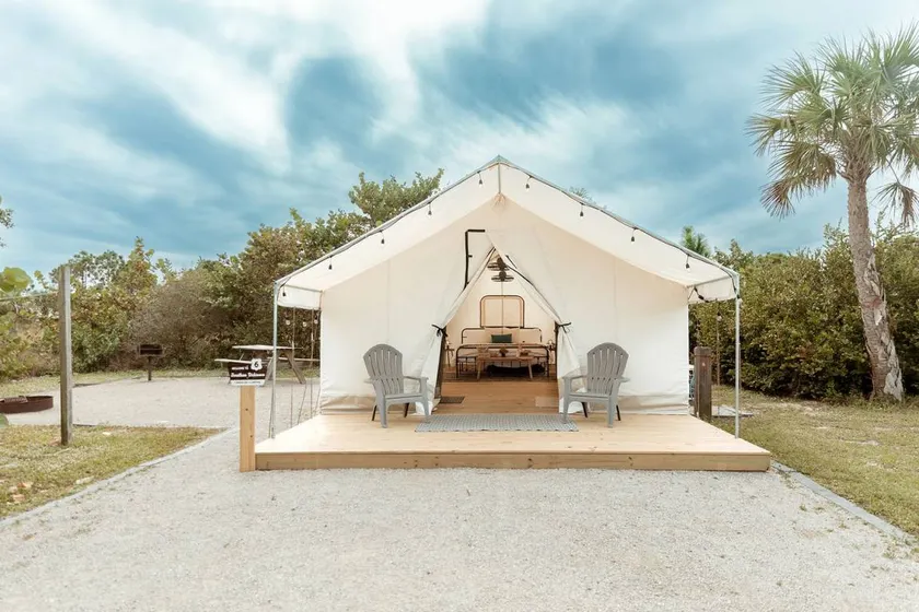Spacious Deluxe Safari Tent with Large Outdoor Area in Hobe Sound, Florida - Image 1