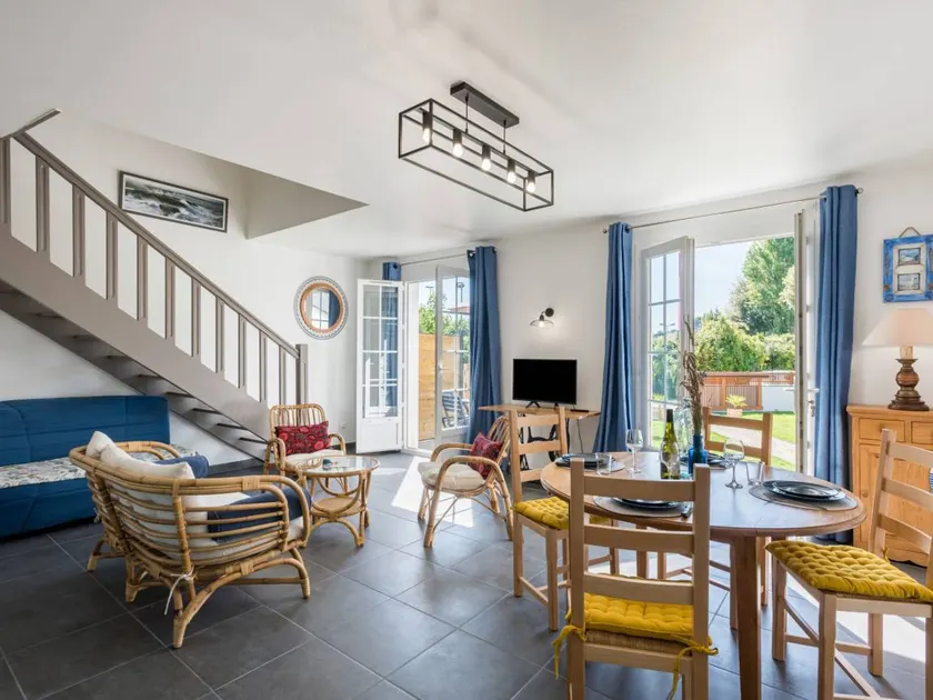 Maison avec terrasse, jardin et barbecue - Image 1