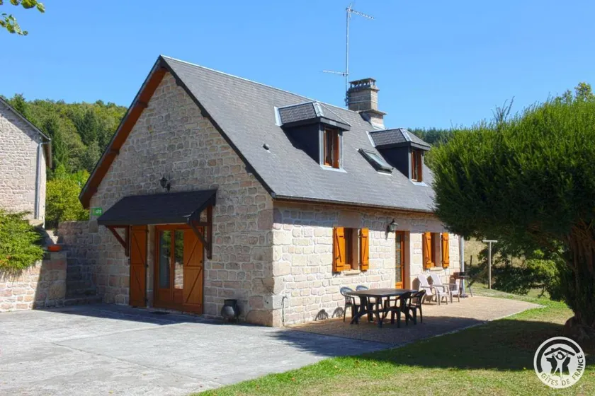 Gite with barbecue, garden & terrace - Image 1