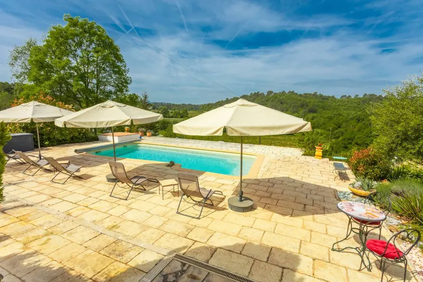 Voll ausgestattetes Ferienhaus mit Terrasse, Pool und Grill | Gartenblick | Perfekt für die Arbeit von Zuhause | Haustiere sind willkommen - Image 1