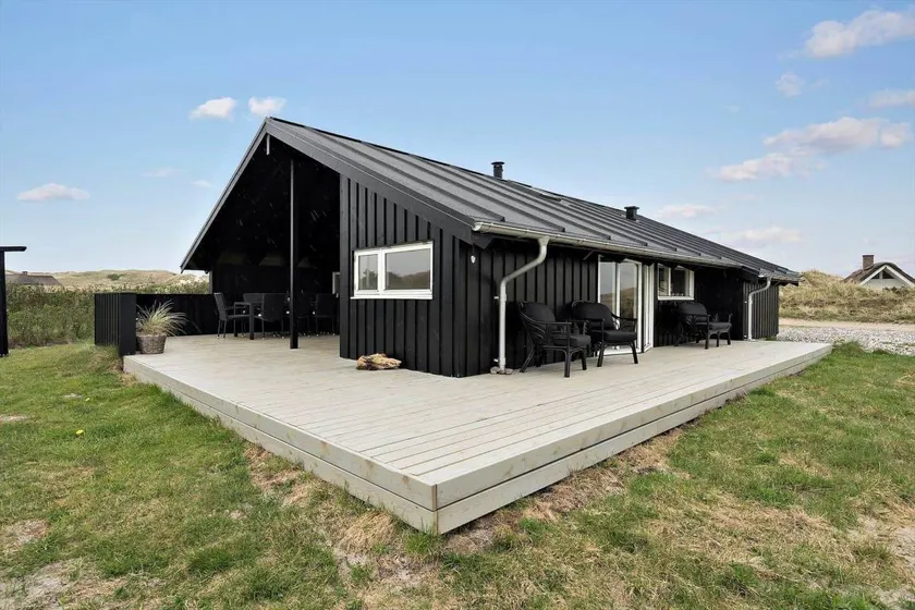 Fully equipped beautiful house with sauna, terrace & BBQ | Beach nearby | Pets are welcome - Image 1