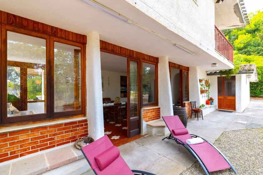 Villa with terrace, barbeque & garden | City view | Close to the beach | Good for workation | Pets are welcome - Image 1