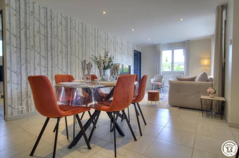 Child-friendly gite with barbeque, garden & terrace - Image 1