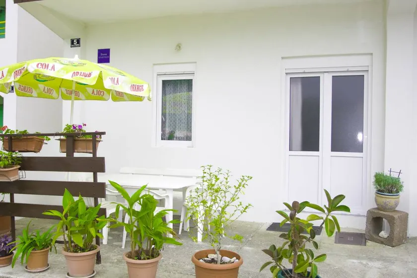 Ferienwohnung mit Grill und Terrasse - Image 1