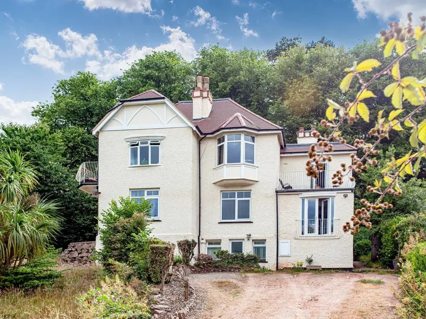 Cottage with garden | River view - Image 1