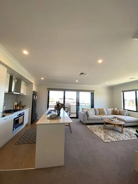 Family-friendly dedicated room with jacuzzi - Image 1