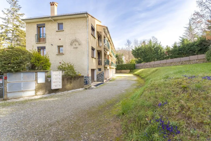 "Sun Canigou" Apartment Mountain View, Private Terrace, Wi-Fi, 12min from Thermal Spas - Image 1