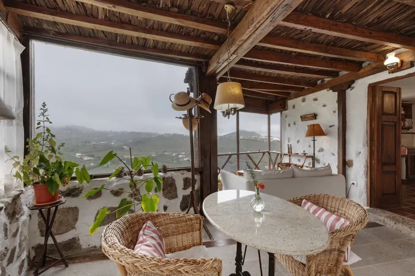 Casa Finca Mirador Bandama Valle with Private Terrace, Jacuzzi, Wi-Fi, and Air Conditioning - Image 1