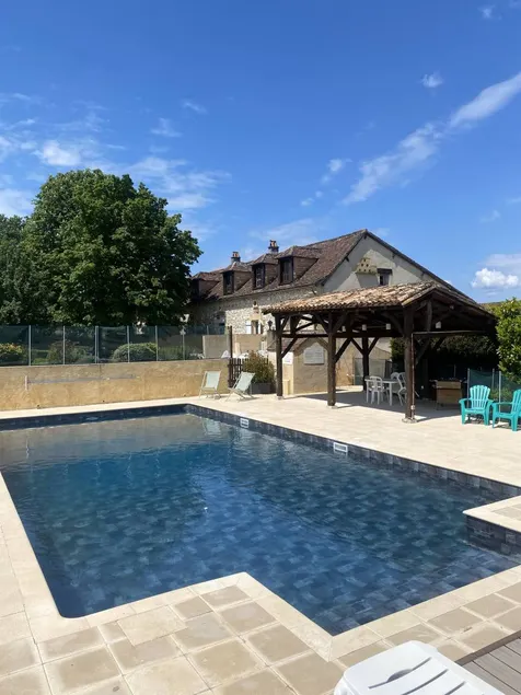 Family-friendly gite with garden, pool & terrace | Garden view - Image 1