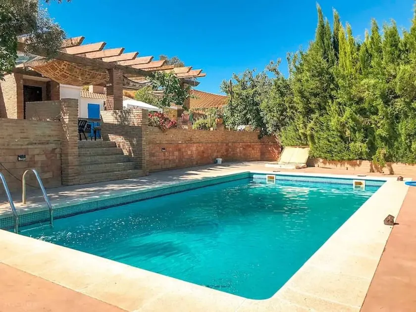 Mobile home with garden, pool & terrace | Mountain view - Image 1