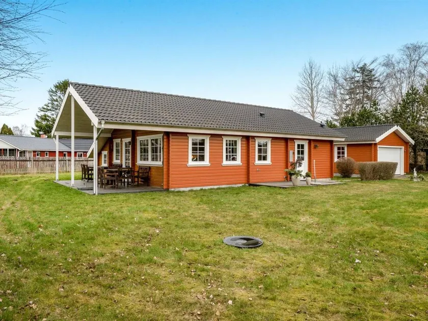 Child-friendly beautiful house with terrace & garden | Pets are welcome - Image 1