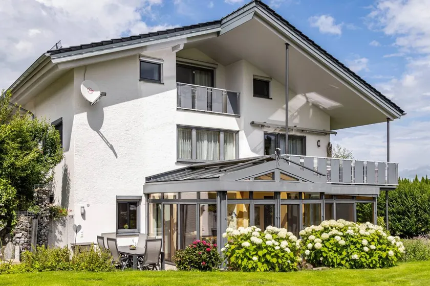Children-friendly holiday apartment | Garden view - Image 1