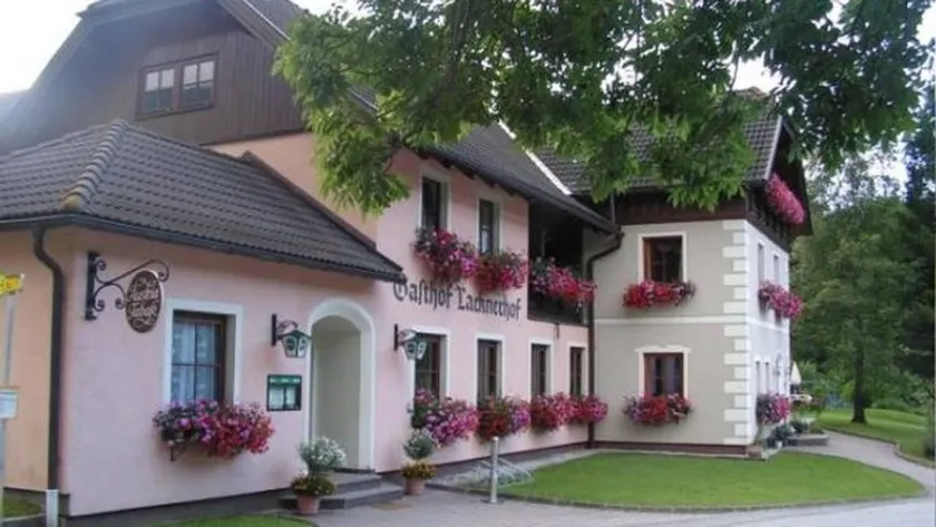 Apartment with garden, terrace & barbecue - Image 1