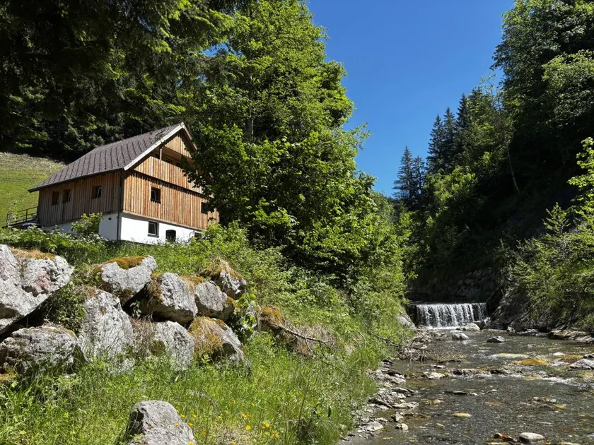 Flat with terrace - Image 1