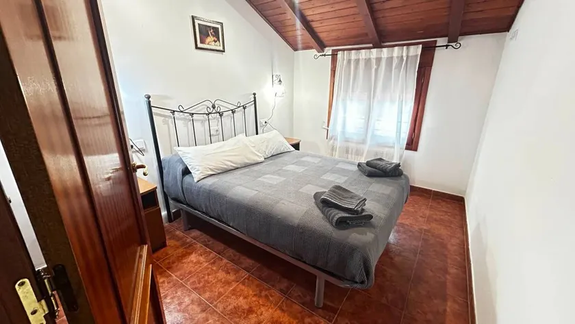 Apartment 'Tres' with Mountain View, Shared Terrace and Wi-Fi - Image 1