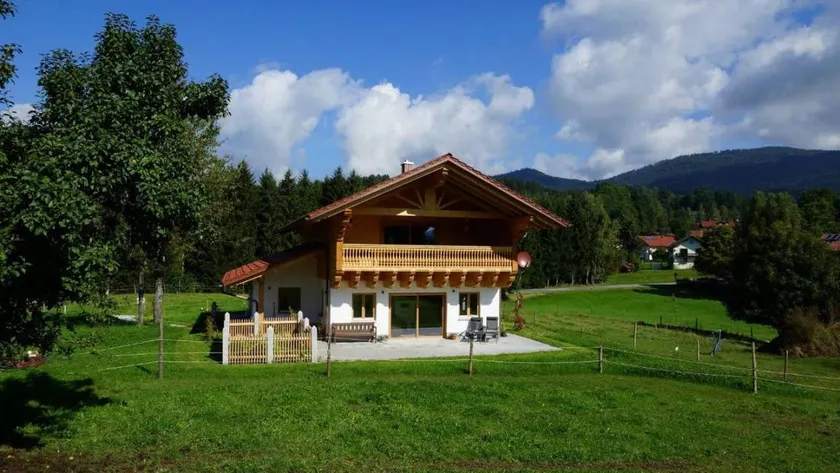 House with sauna, terrace & jacuzzi | Mountain view - Image 1