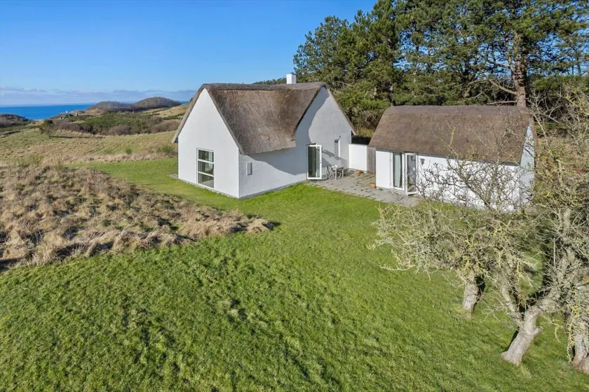 House with sauna, terrace & barbecue | Sea view - Image 1