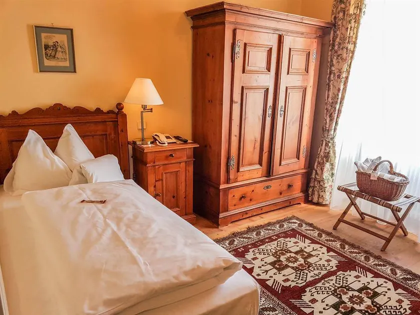 Schlosshotel See-Villa - Image 1