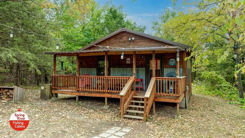 Wonderful Rustic Cabin with Barbecue in Miami, Oklahoma - Image 1