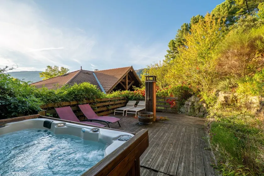 Cottage con terrazza, idromassaggio e piscina | Vista sulla montagna - Image 1