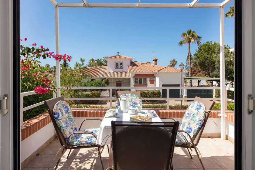 Appartement de vacances avec internet haut débit, terrasse et piscine | Vue jardin | Plage à proximité | Avec animaux autorisés - Image 1