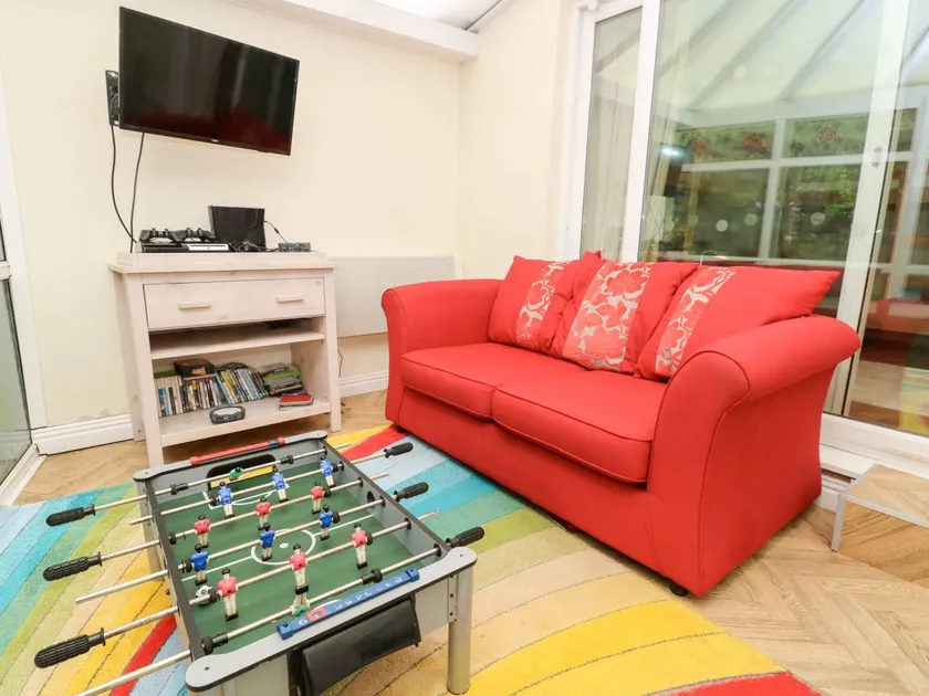 Children-friendly cottage with garden | Beach view | Pets allowed - Image 1