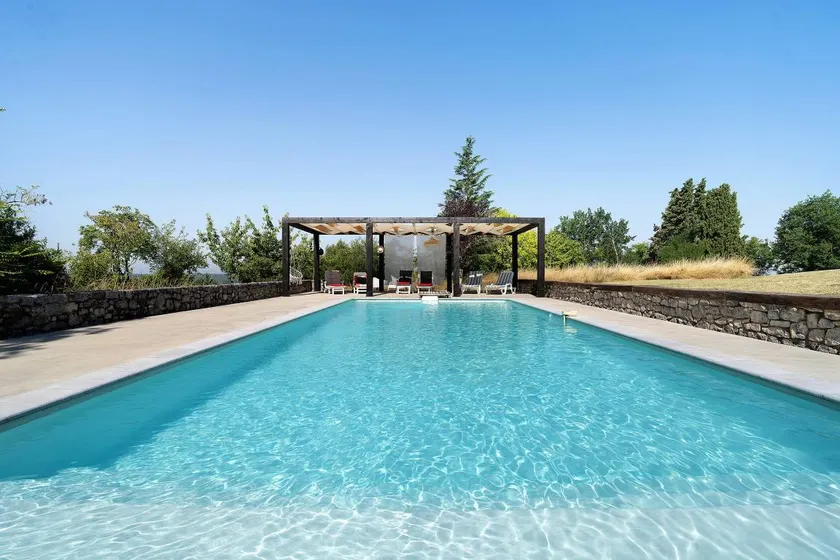 Casa vacacional con piscina, terraza y jardín | Vistas al jardín - Image 1