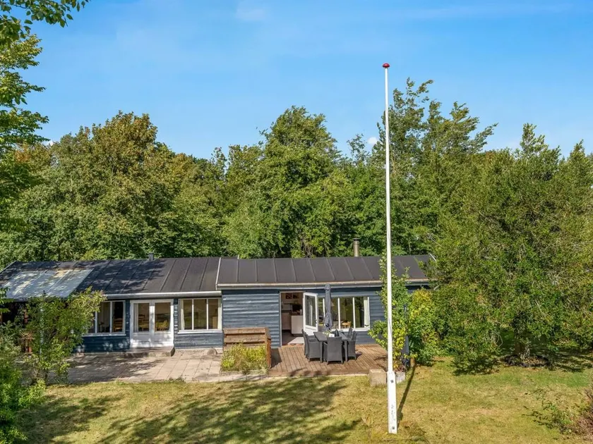 House with terrace & BBQ - Image 1