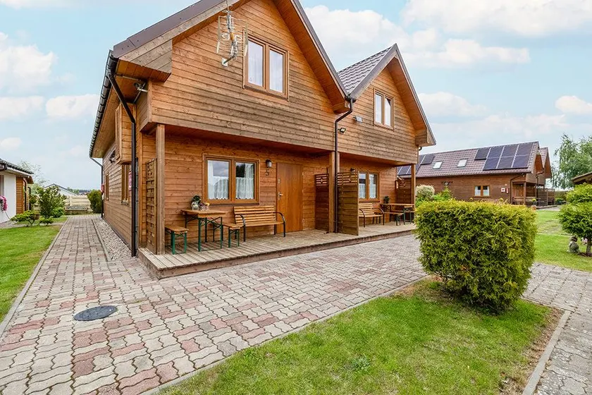 Children-friendly house with terrace, barbeque & garden - Image 1