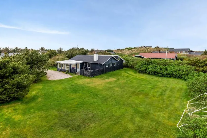 Pleasant house with terrace, hot tub & barbecue | Dogs allowed - Image 1
