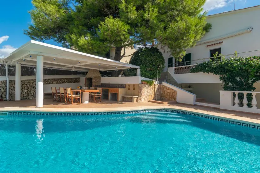 Villa mit Terrasse, Garten und Grill - Image 1