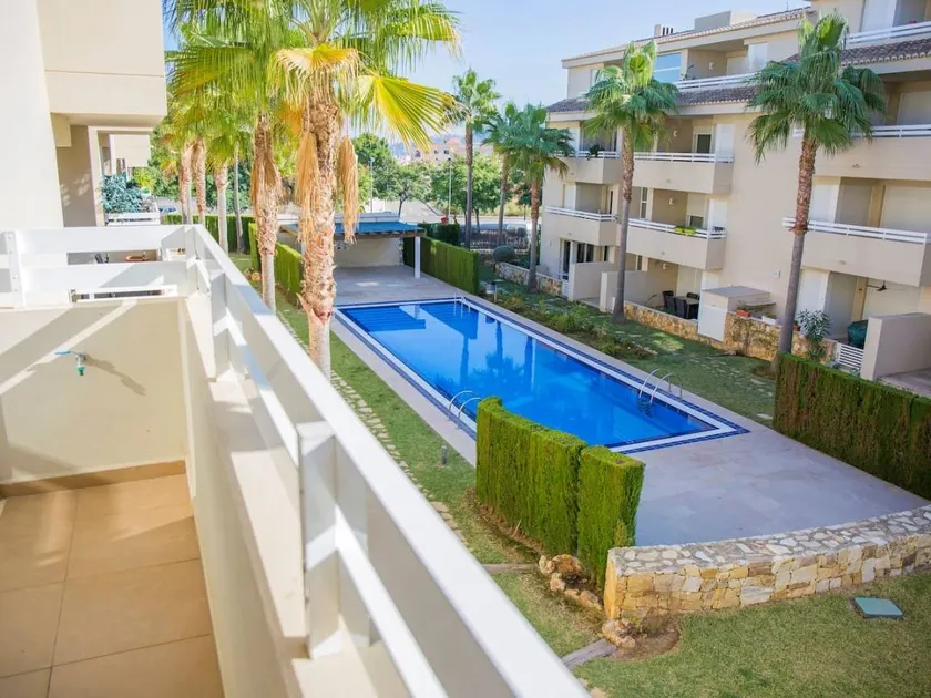 Flat with garden & pool | Mountain view - Image 1