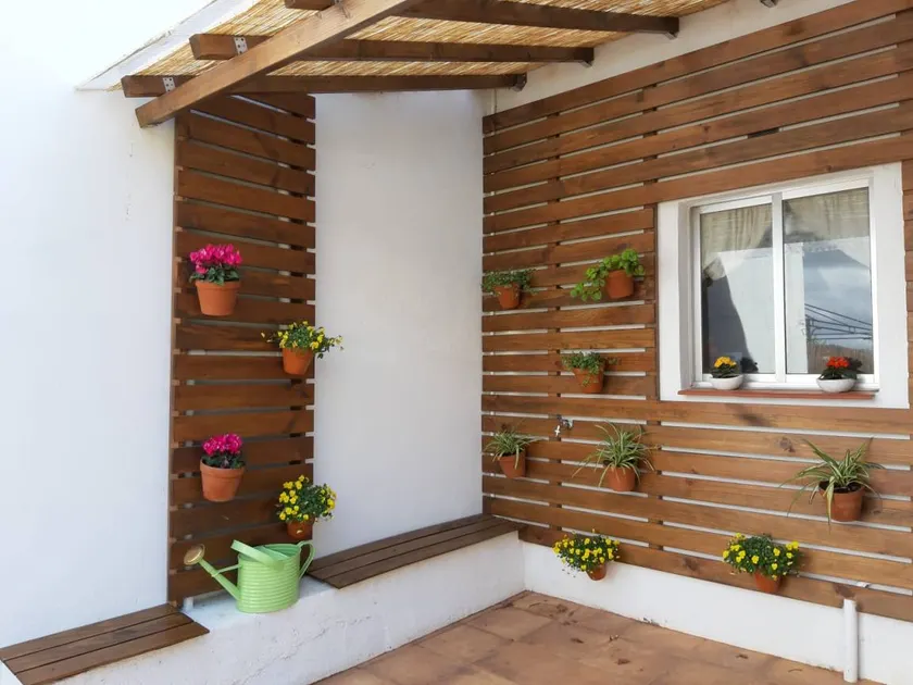 Holiday home with BBQ & garden | Nature view - Image 1