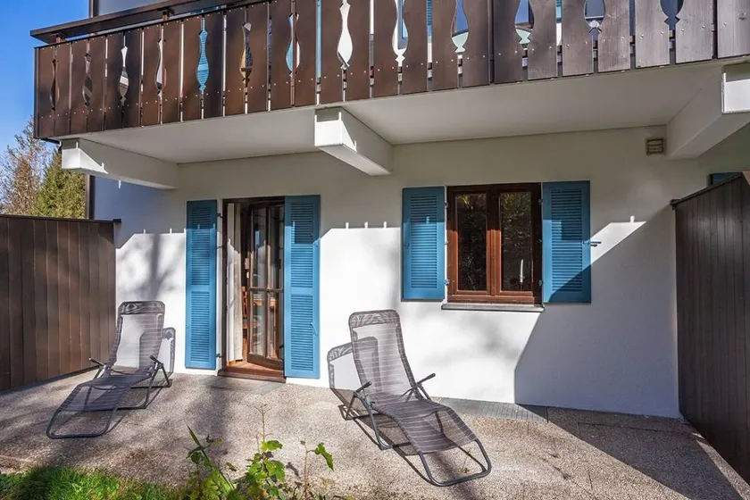 Pleasant holiday apartment with terrace | Garden view | Dogs allowed - Image 1