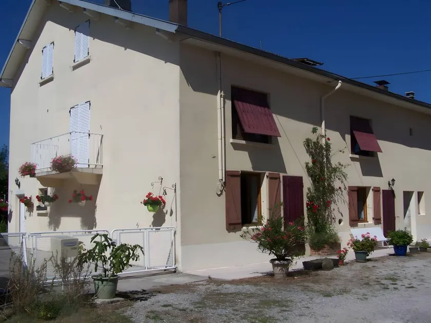Ferienhaus „Gîte Des 4 Lacs Bis“ mit Bergblick, privater Terrasse und WLAN - Image 1