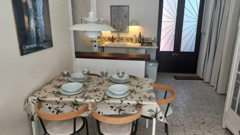 Holiday apartment with balcony and internet - Image 1