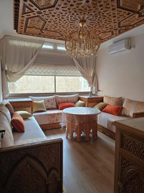 Flat with terrace | City view - Image 1
