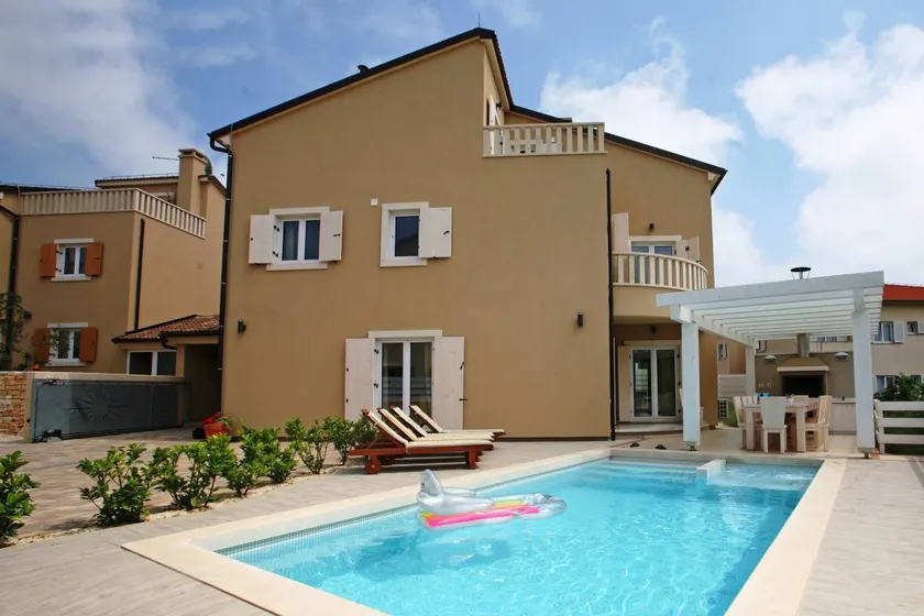 Magnífica villa apta para niños con barbacoa, terraza y sauna | Vistas al mar - Image 1