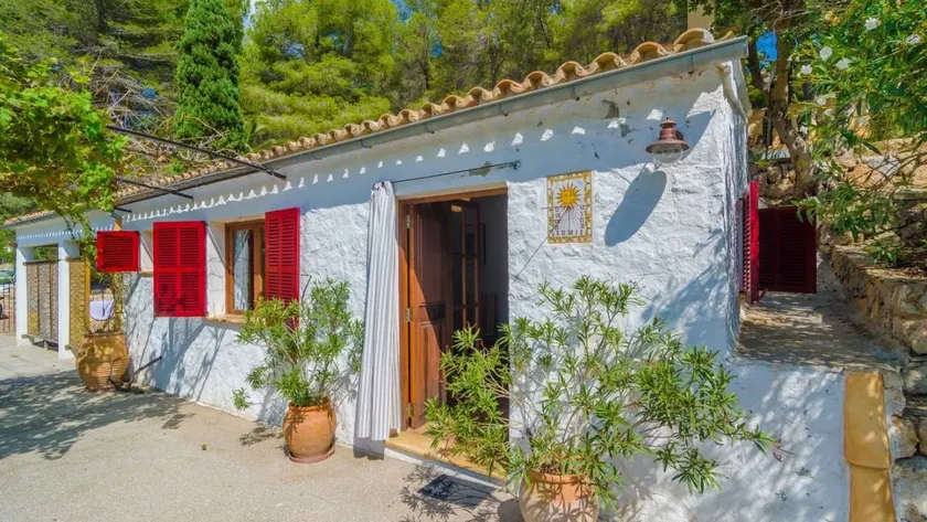 Appartamento con piscina e giardino - Image 1