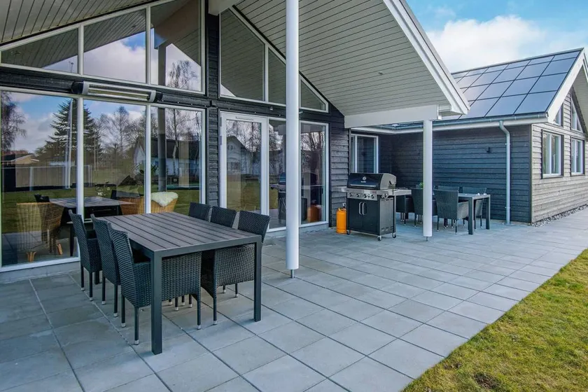 Fully equipped house with barbeque, pool & sauna | Beach nearby | Pets are welcome - Image 1