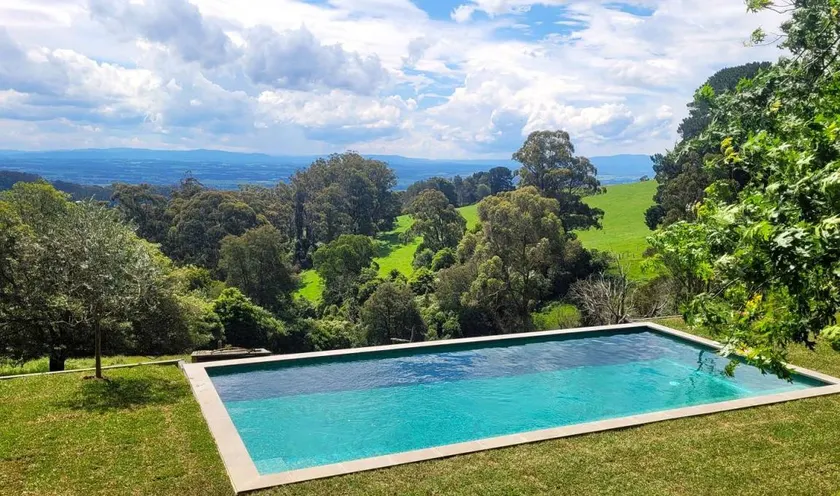 Romantic Luxury Tent for a Couples Getaway 90 Minutes from Melbourne - Image 1