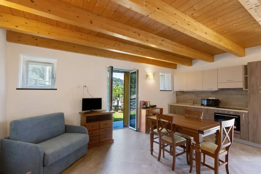 Appartement avec piscine et jardin - Image 1