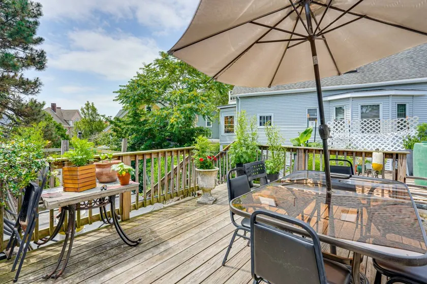 5 Mi to Salem! Lynn Apt By the Sea w/ Patio - Image 1