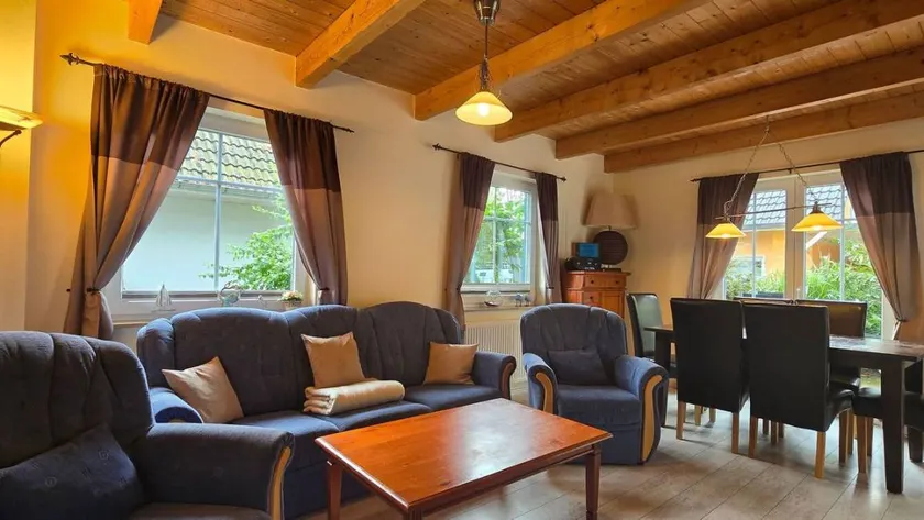 Holiday home with garden & terrace | Dogs allowed - Image 1