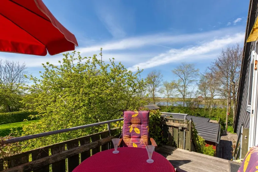 Apartment with garden | Garden view | Good for workation - Image 1