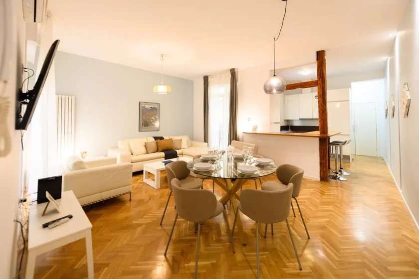 Friendly Rentals Preciados - Image 1